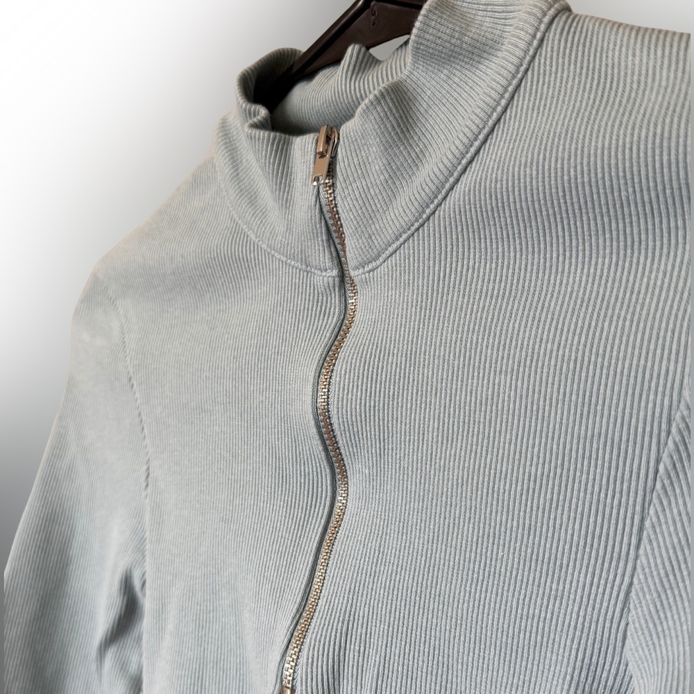 Zara Women’s Turtleneck Sweater in Light Blue Apres Ski